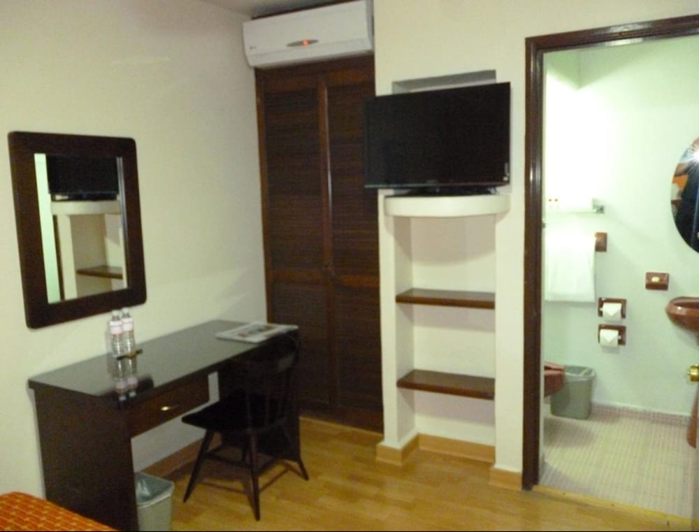 Hotel La Casona del Llano 33/33