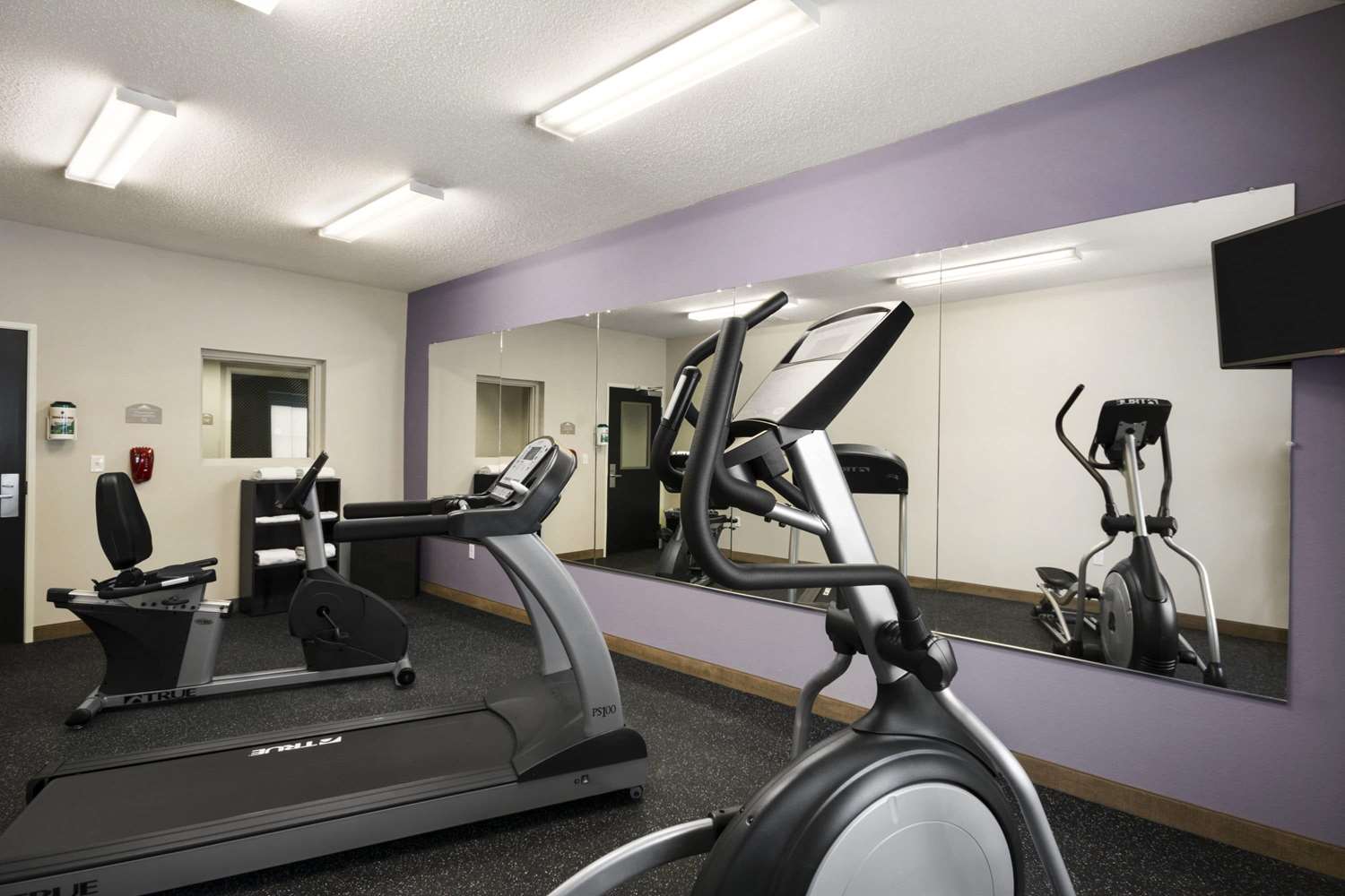 Microtel Inn Suites By Wyndham Lynchburg 10/24