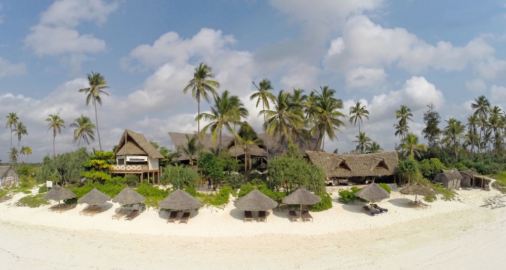 Kena Beach Hotel in MATEMWE