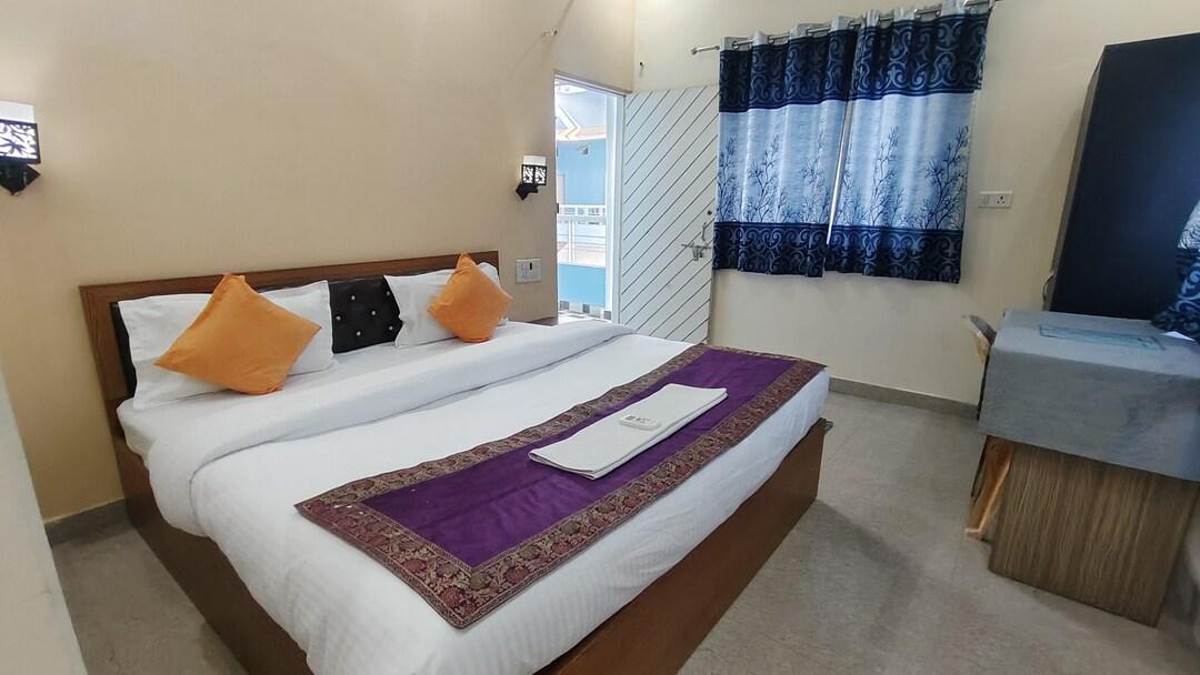 Shri Yoga Mandir Guest House 17/46