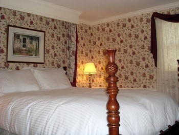 Bird in Hand Village Inn Suite 31/64