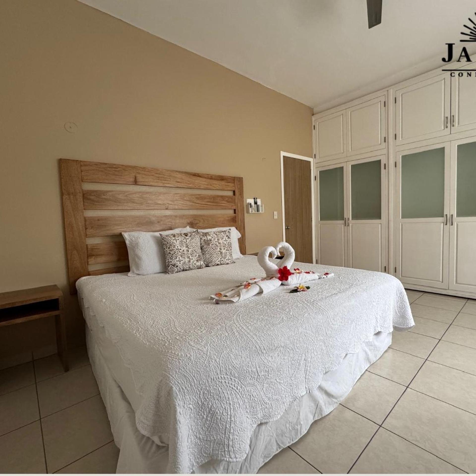 3 Bedrooms, Holiday Home