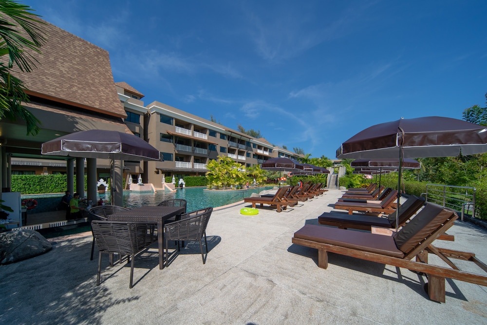 Maikhao Palm Beach Resort 58/65