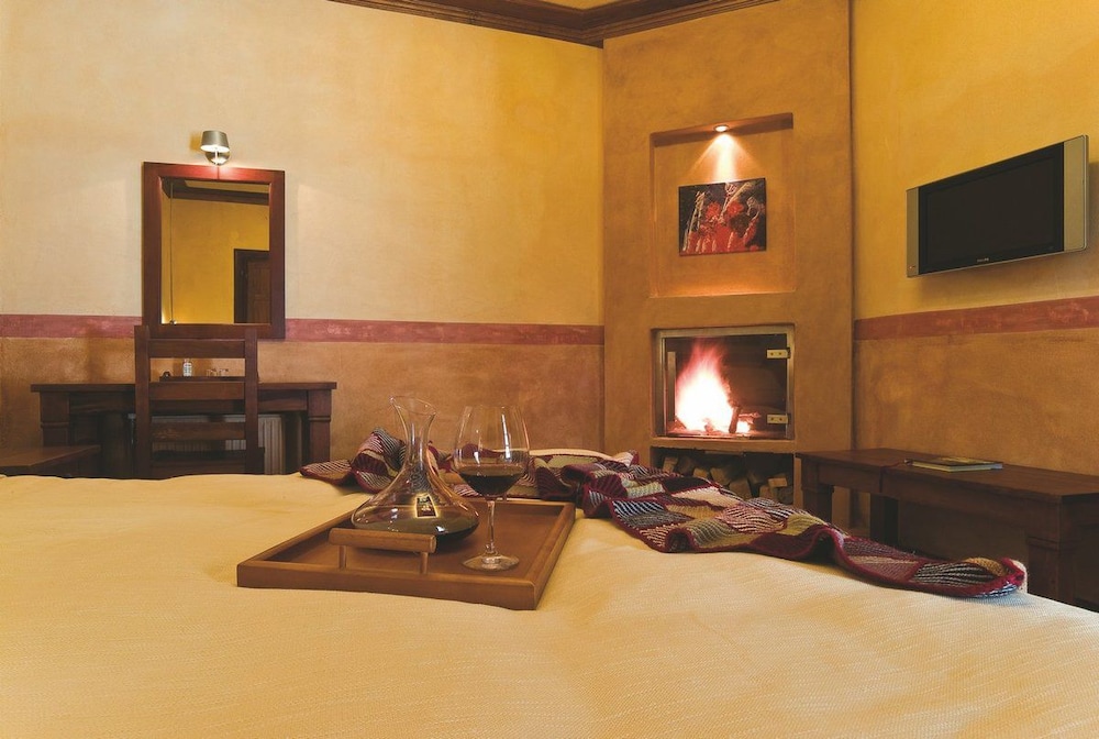 Katogi Averoff Hotel Vinery 34/45
