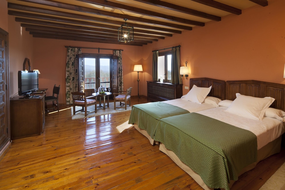 Parador De Cervera De Pisuerga 11/69
