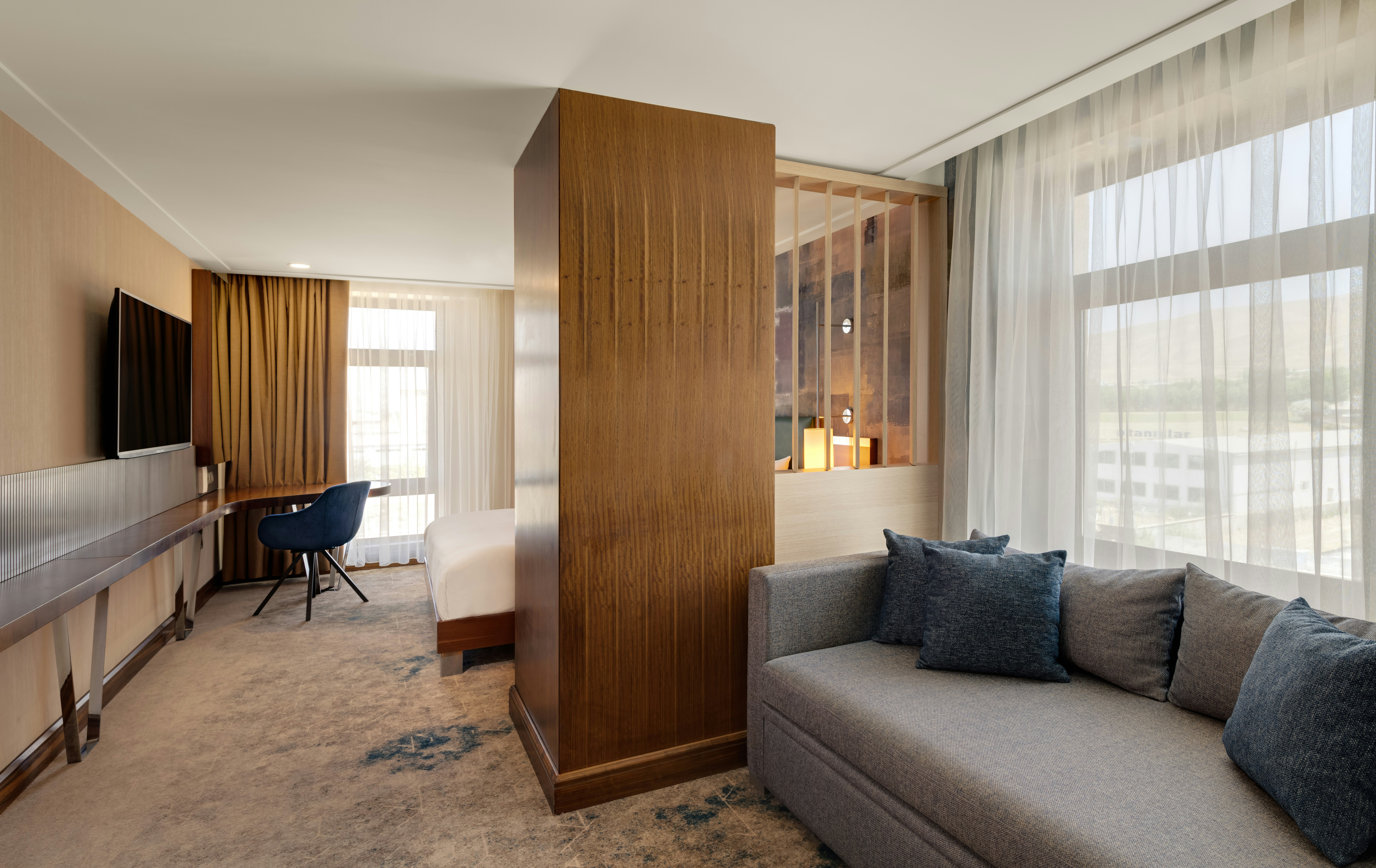 Doubletree By Hilton Hotel Van 57/87