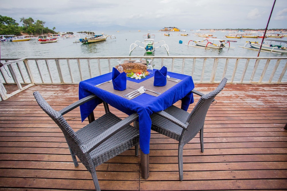 Lembongan Bay Shore Huts 54/71