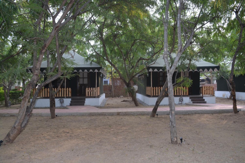 GULMOHAR SARISKA RESORT 29/45