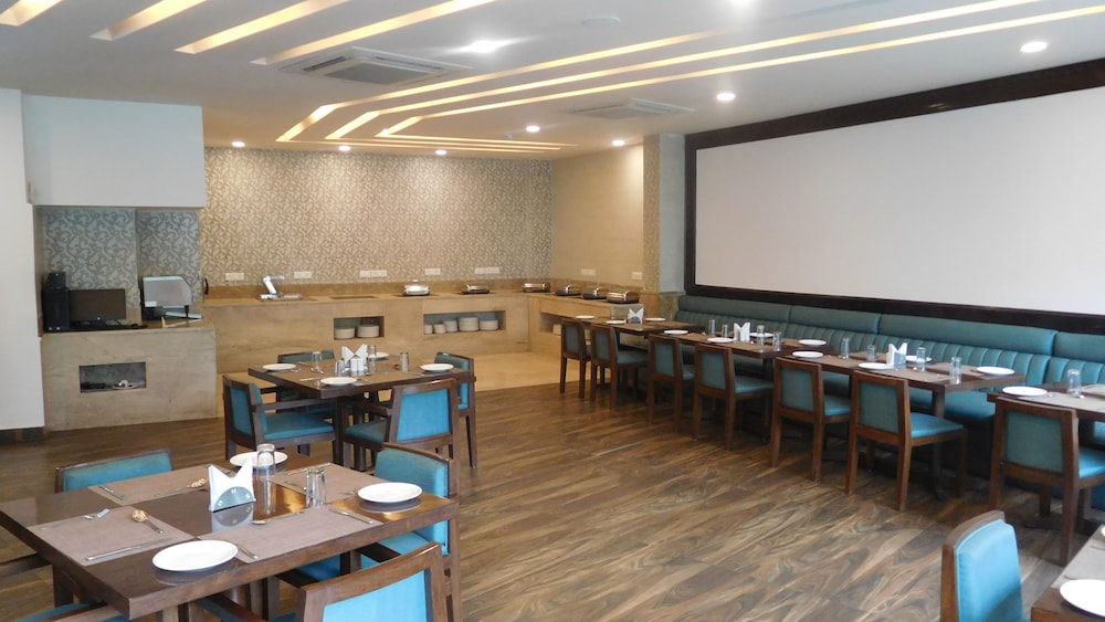 restaurant cafeteria