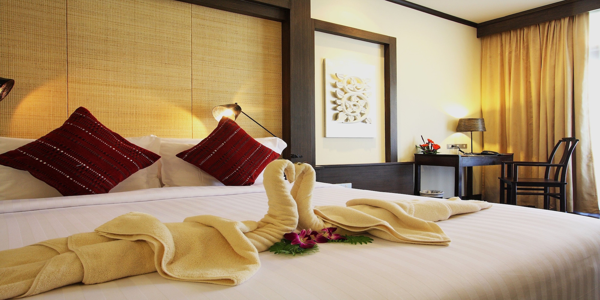 EXECUTIVE, DOUBLE BED