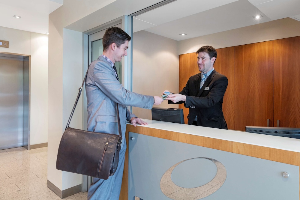 Oaks Glenelg Liberty Suites، أديليد 11/80