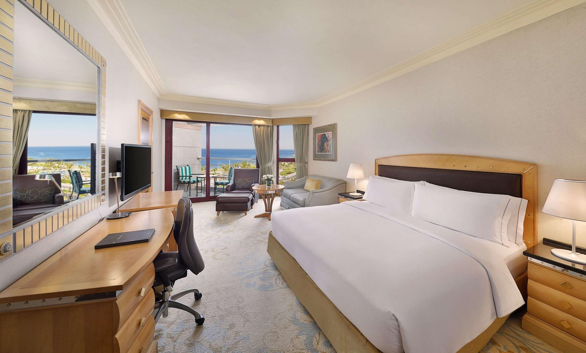 Business, Suite, King Bed, Partial or Full Sea View