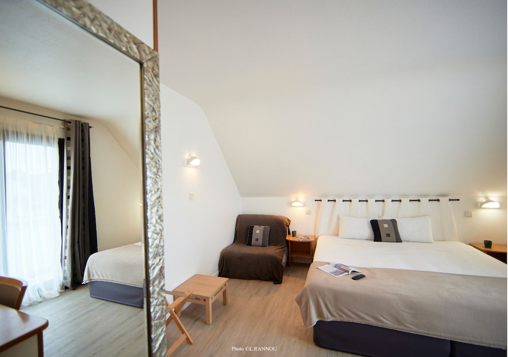 HOTEL LE GAVRINIS 8/25