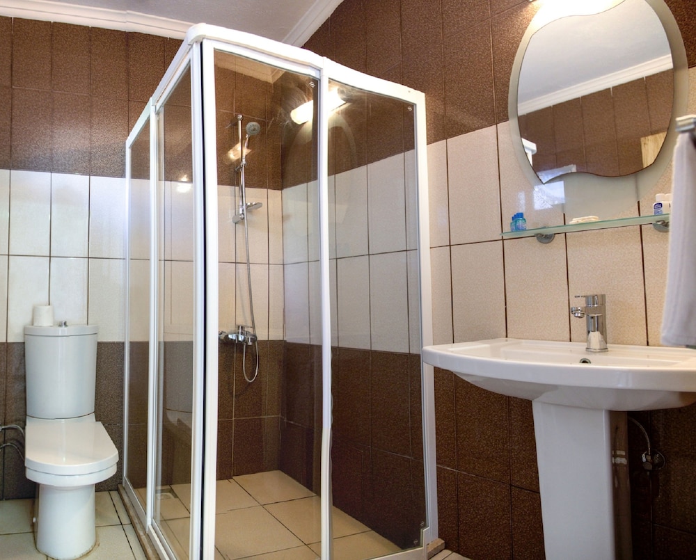 ponz boutique hotel 57/57