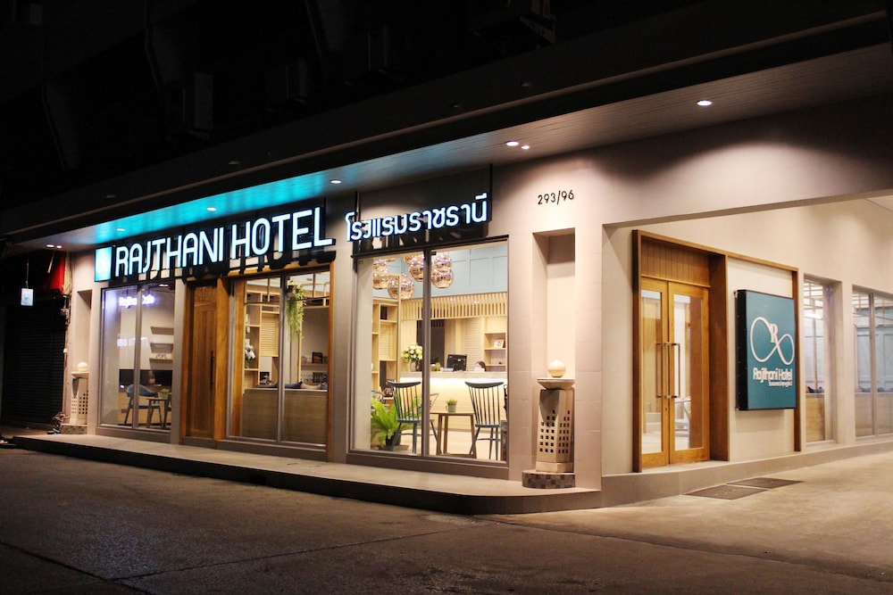 Rajthani Hotel 3/44