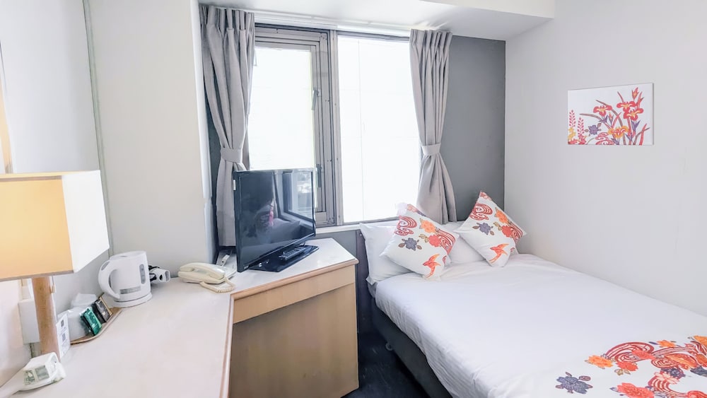 SEMI ROOM, SEMI DOUBLE BED