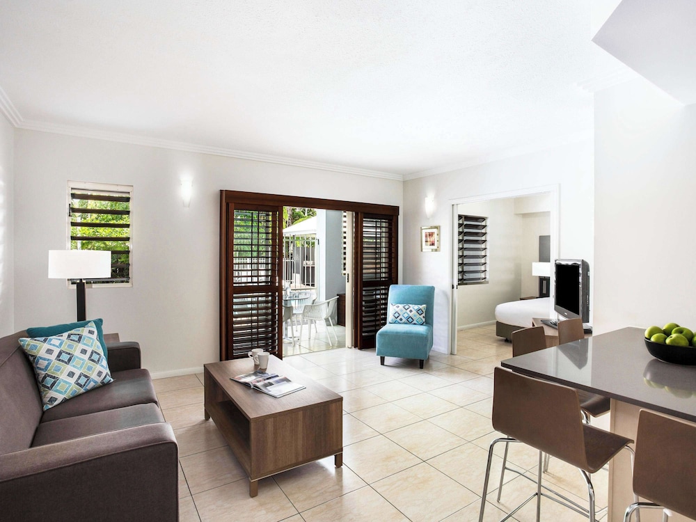 Mantra Aqueous Port Douglas 50/62