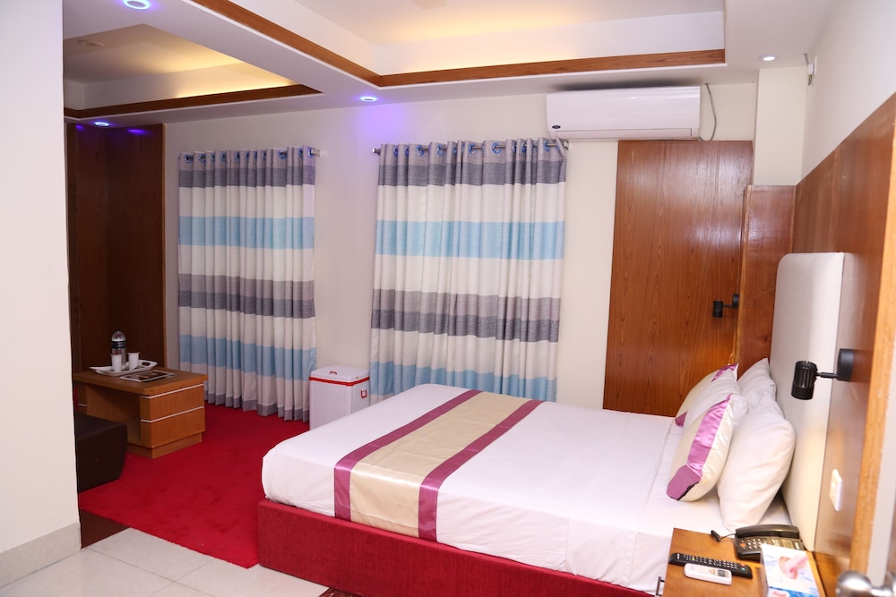 Platinum Hotel Ltd 10/28