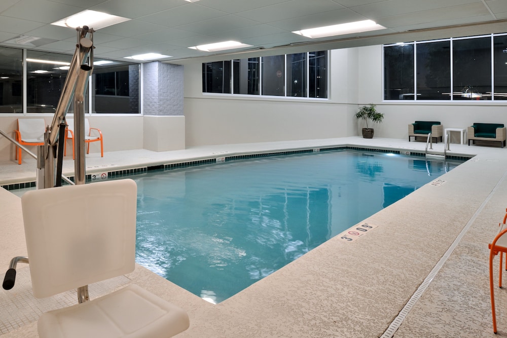swimming pool spa