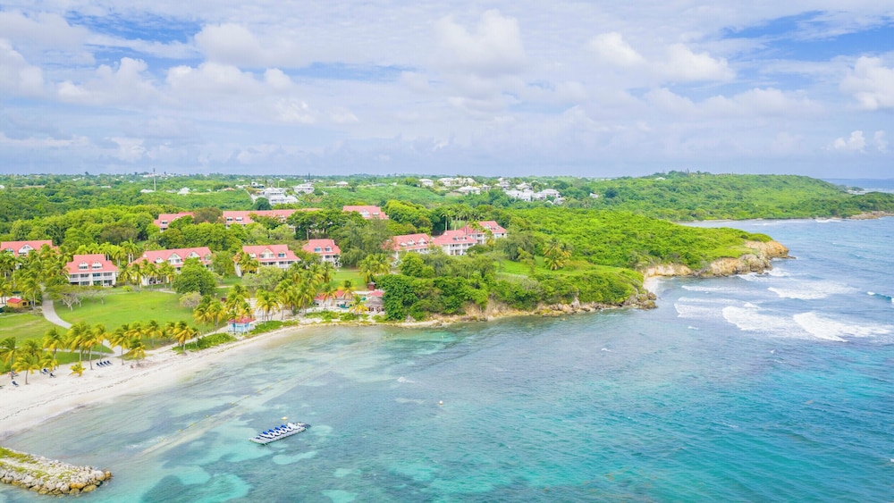 Pierre Vacances Sainte Anne Holiday Village 47/50