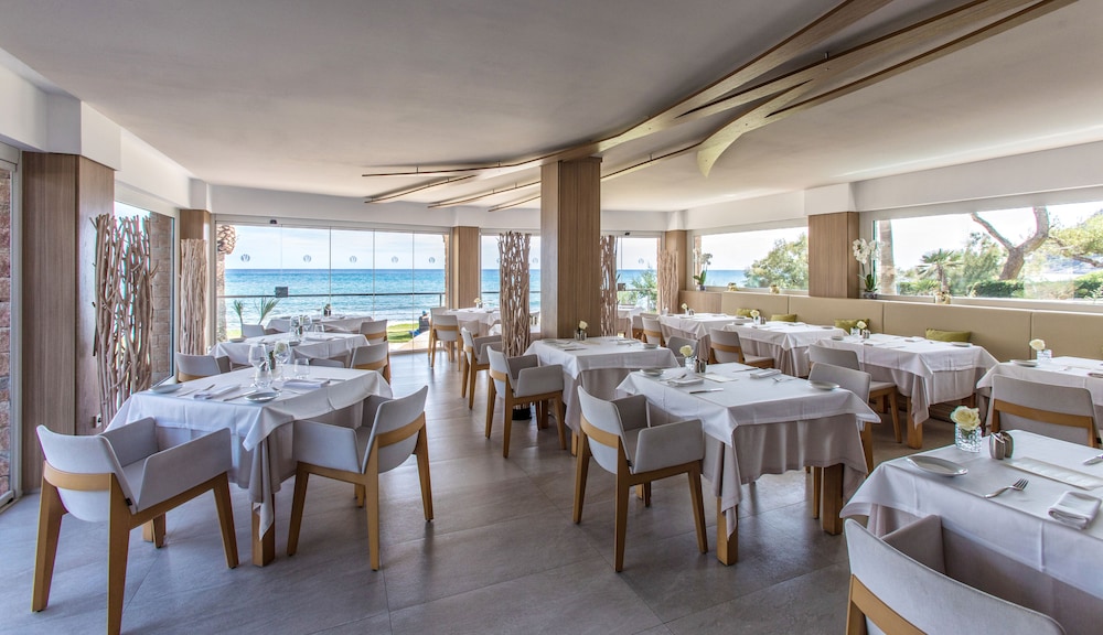 Melbeach Hotel and Spa 76/90