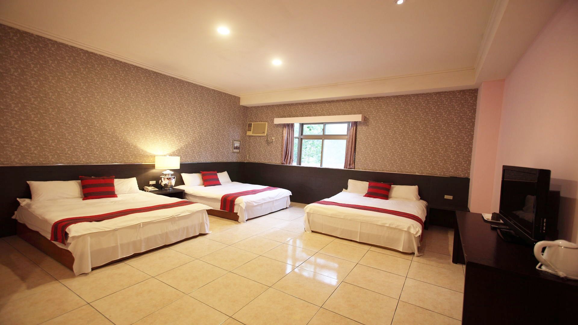 ROOM, TRIPLE