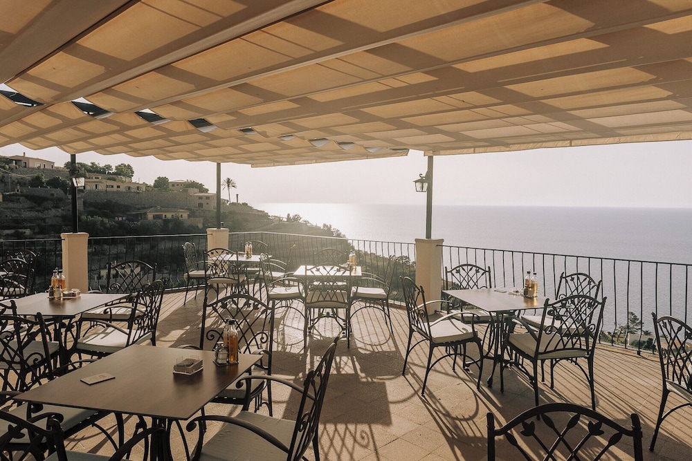 Hotel Sa Baronia 57/72
