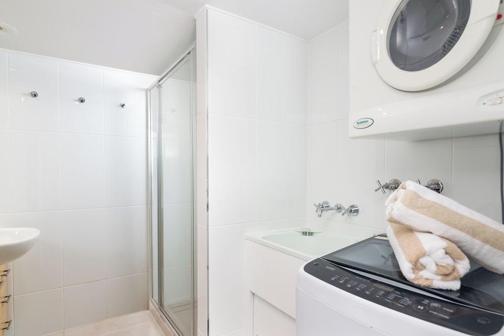 شقة بسرير كوين وسريرين منفصلين بغرفتي نوم، Tropical Reef Apartments Port Douglas 5/6