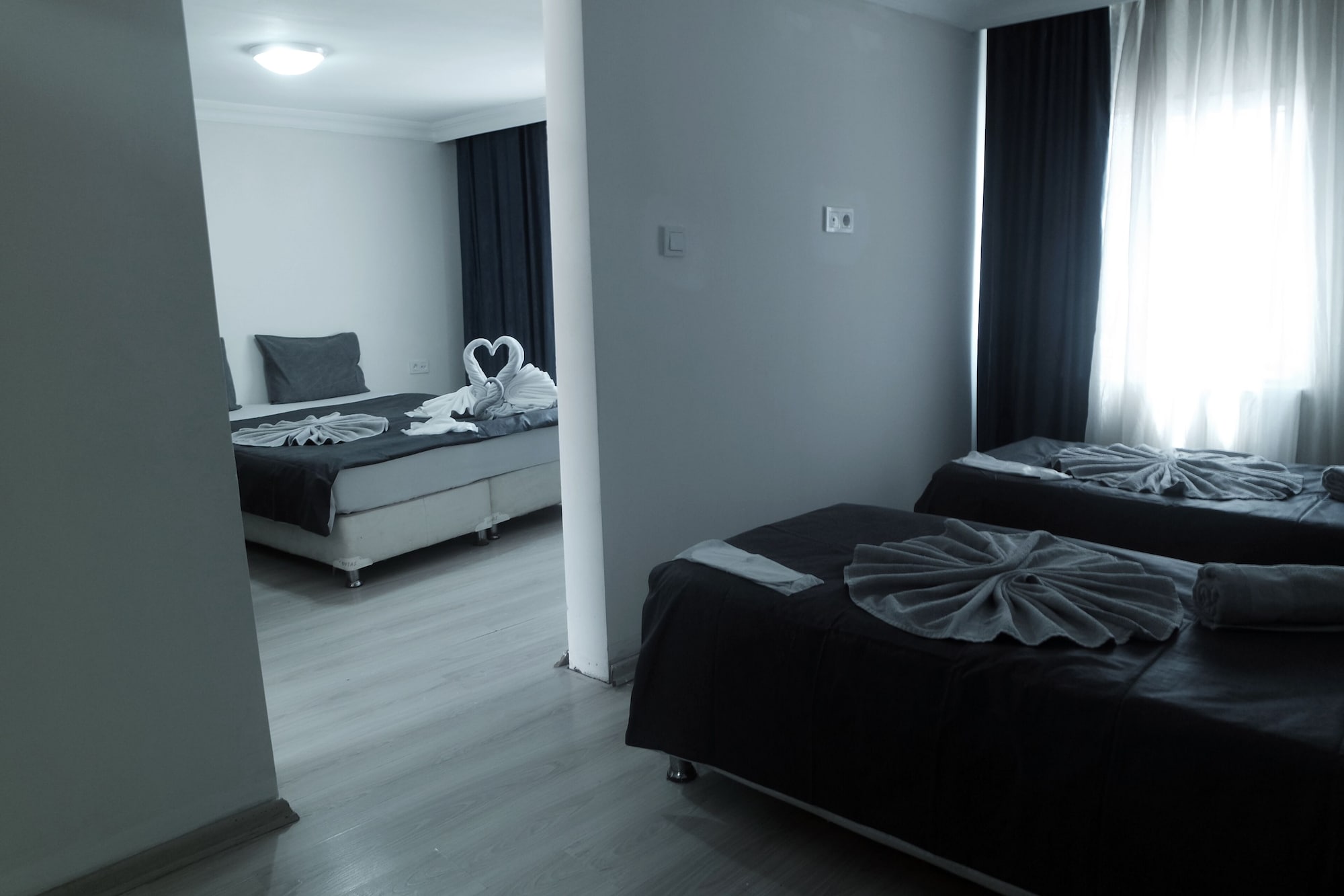 2 BEDROOMS, GRAND, CONNECTING, QUADRUPLE