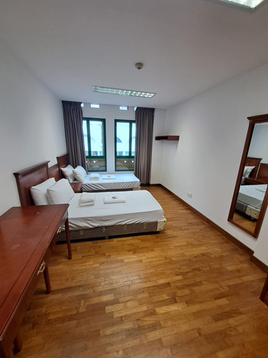 Private, Twin Beds, Shared Bathroom