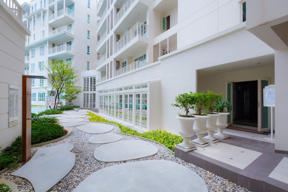 Summer Hua Hin Condominium 9/66
