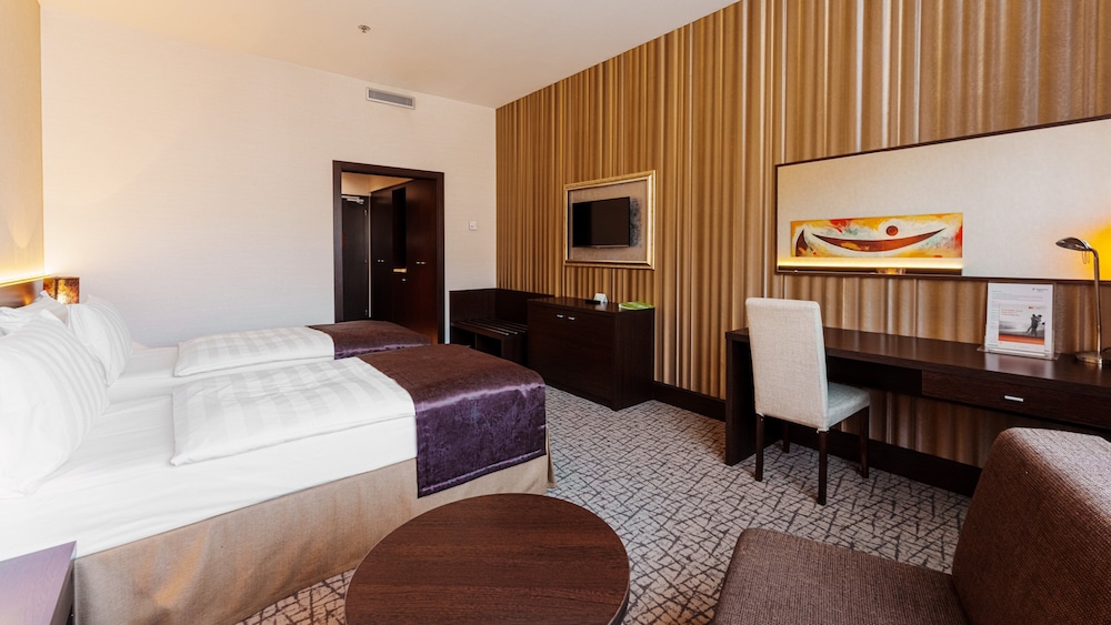 HOLIDAY INN ZILINA 19/78