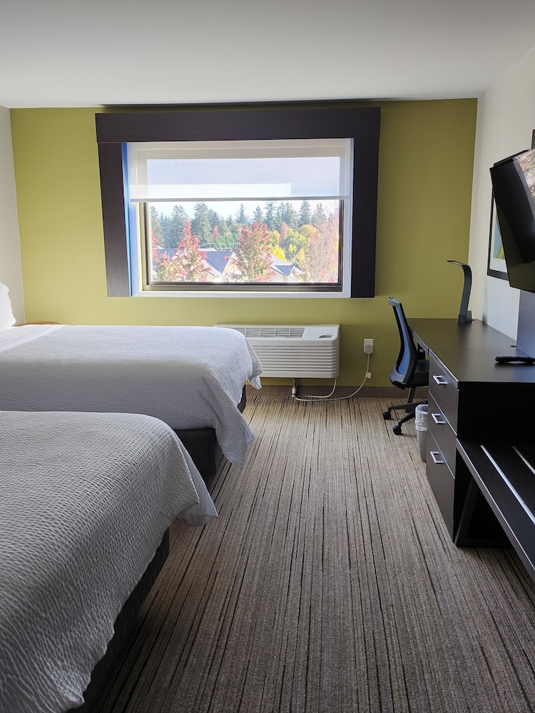 غرفة قياسية بسريرين كوين، Holiday Inn Express Suites Camas Vancouver 6/10
