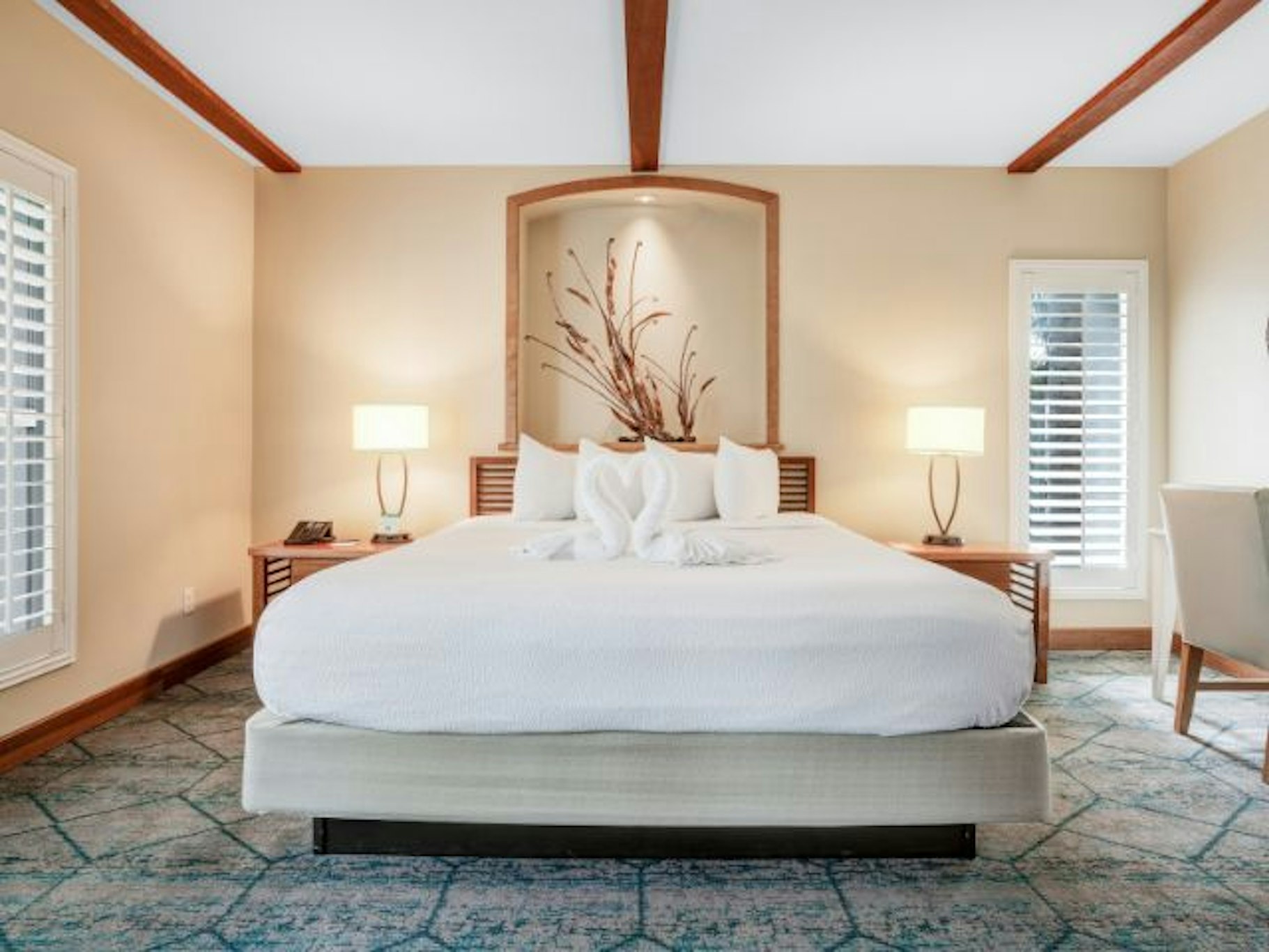 Suite, King Bed, Bay View