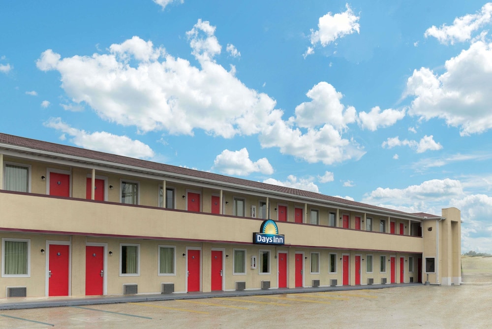 Days Inn By Wyndham Indianapolis East Post Road 2/54