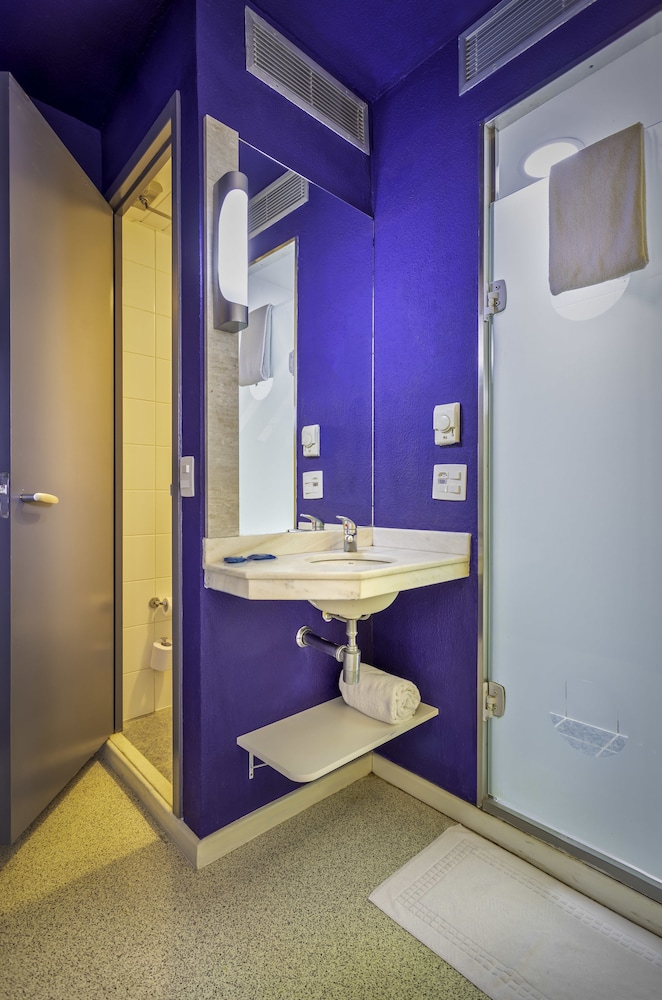 Ibis Budget SP Centro Sao Joao 75/75