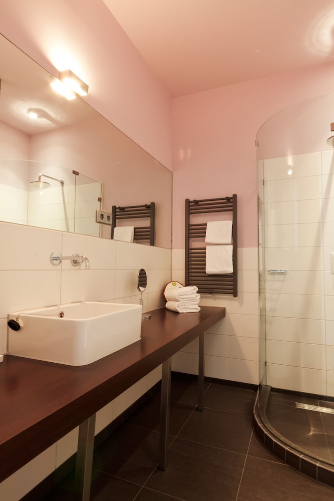 Deluxe, Double Bed, Suite Hotel Pincoffs Rotterdam 8/8