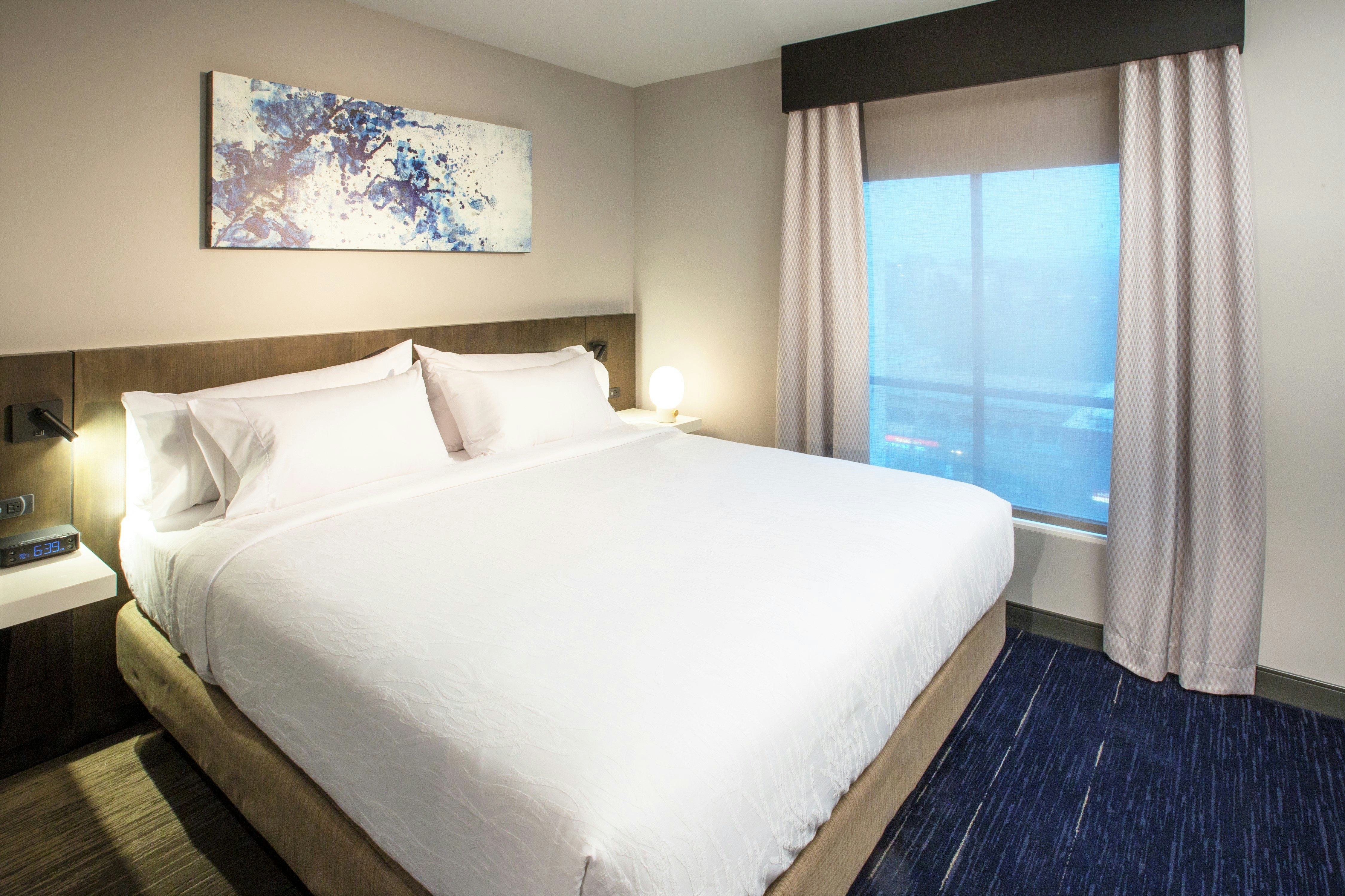 Luxury, King Bed