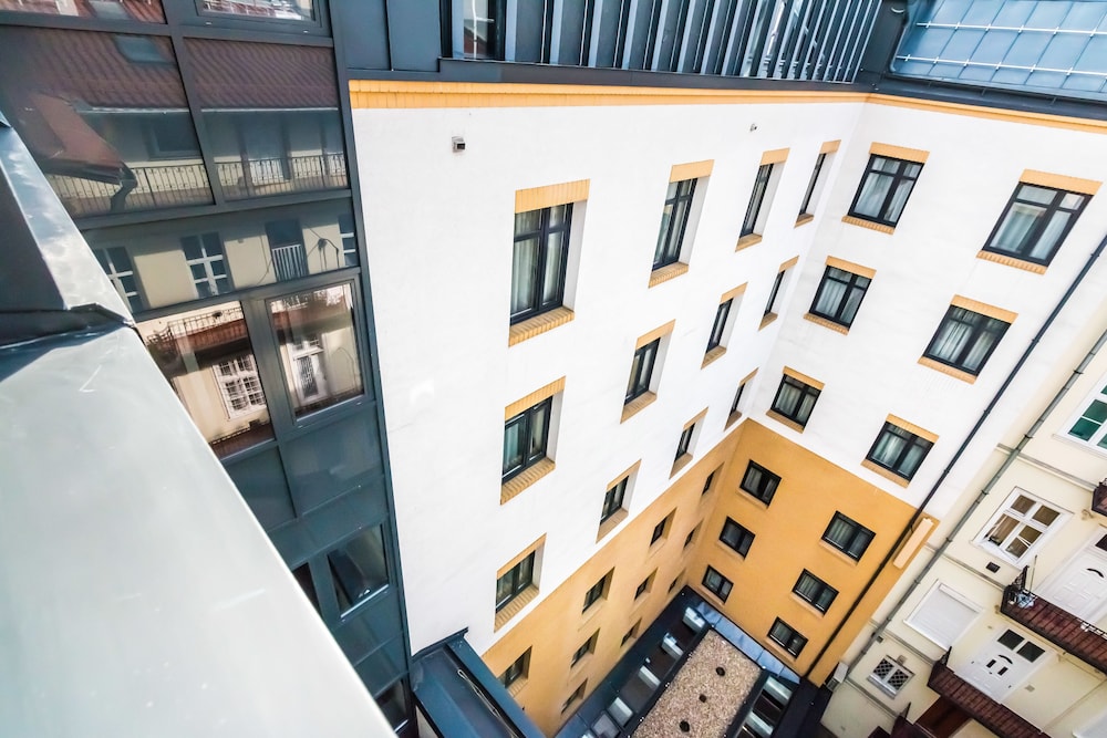 BOHEM ART HOTEL 3/59