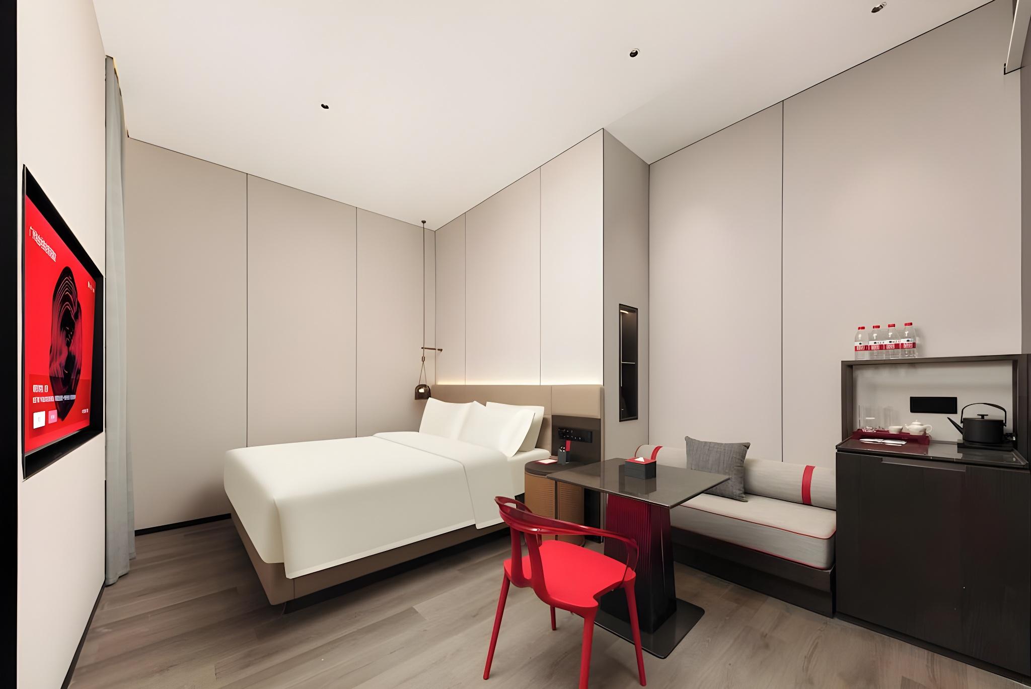 Elegant, Queen Bed