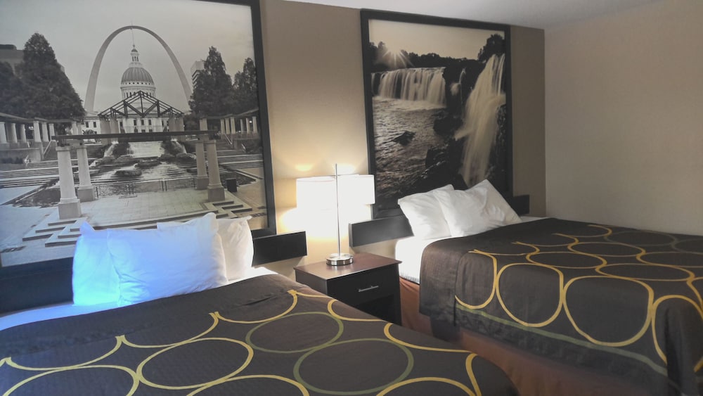 Super 8 by Wyndham Joplin 11/23
