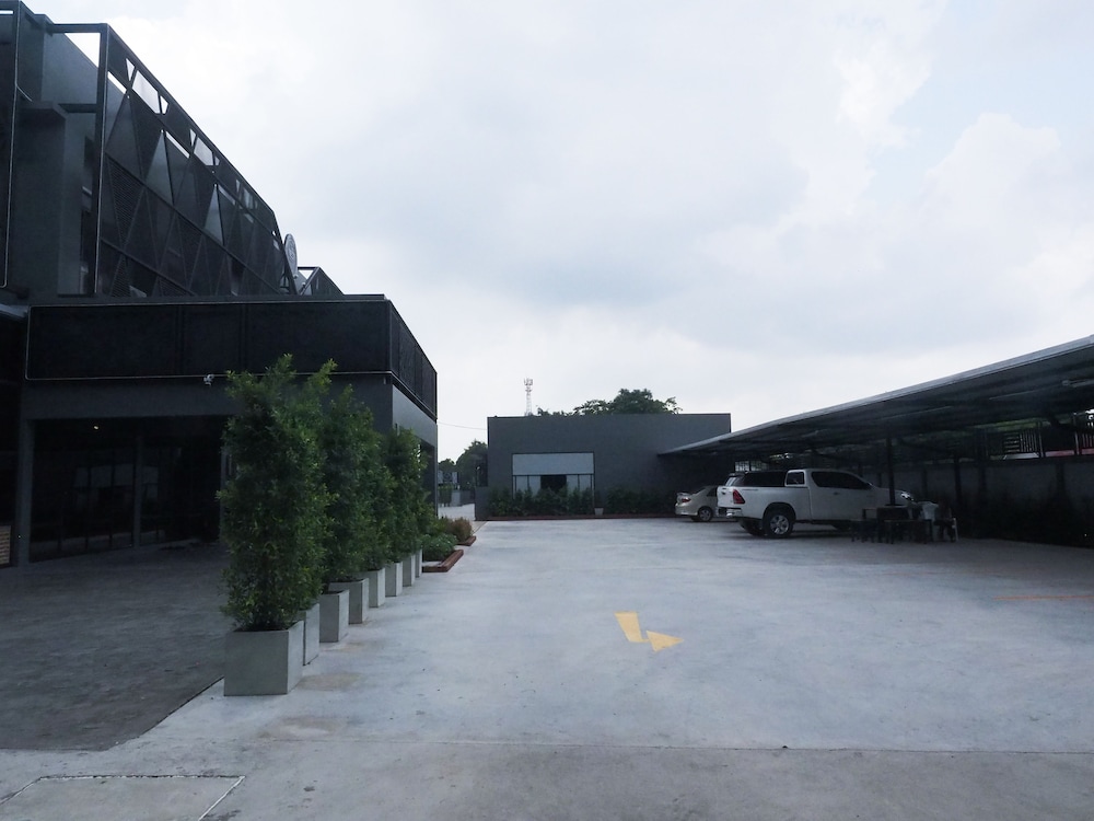 The Nest Hotel By Ploy 33/41