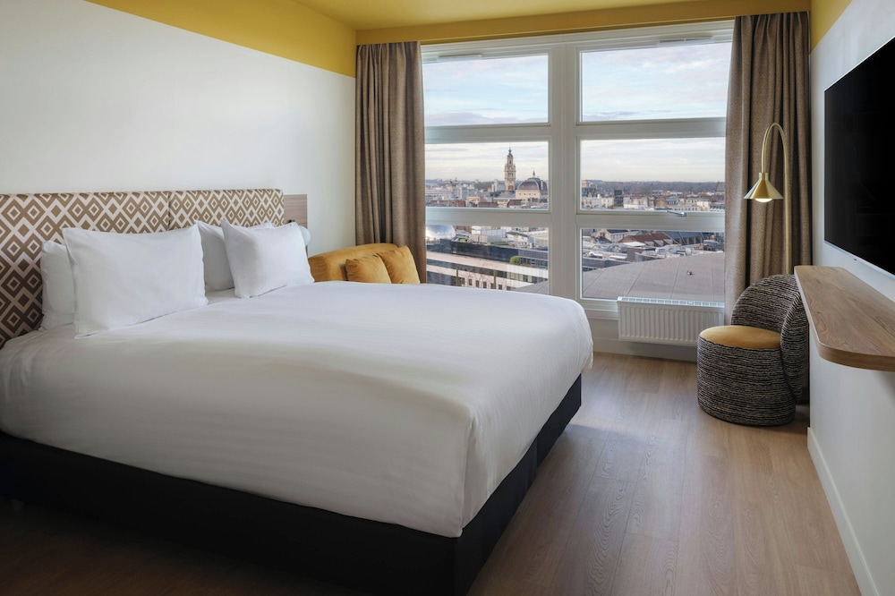 STUDIO, KING BED, WITH VIEW, SOFA