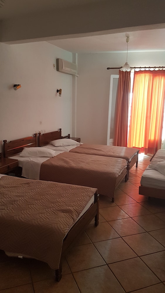 Orfeas Hotel 25/48