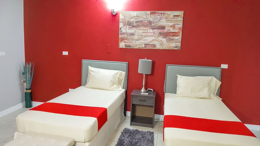 2 BEDROOMS, SUPERIOR, APARTMENT, GROUND FLOOR