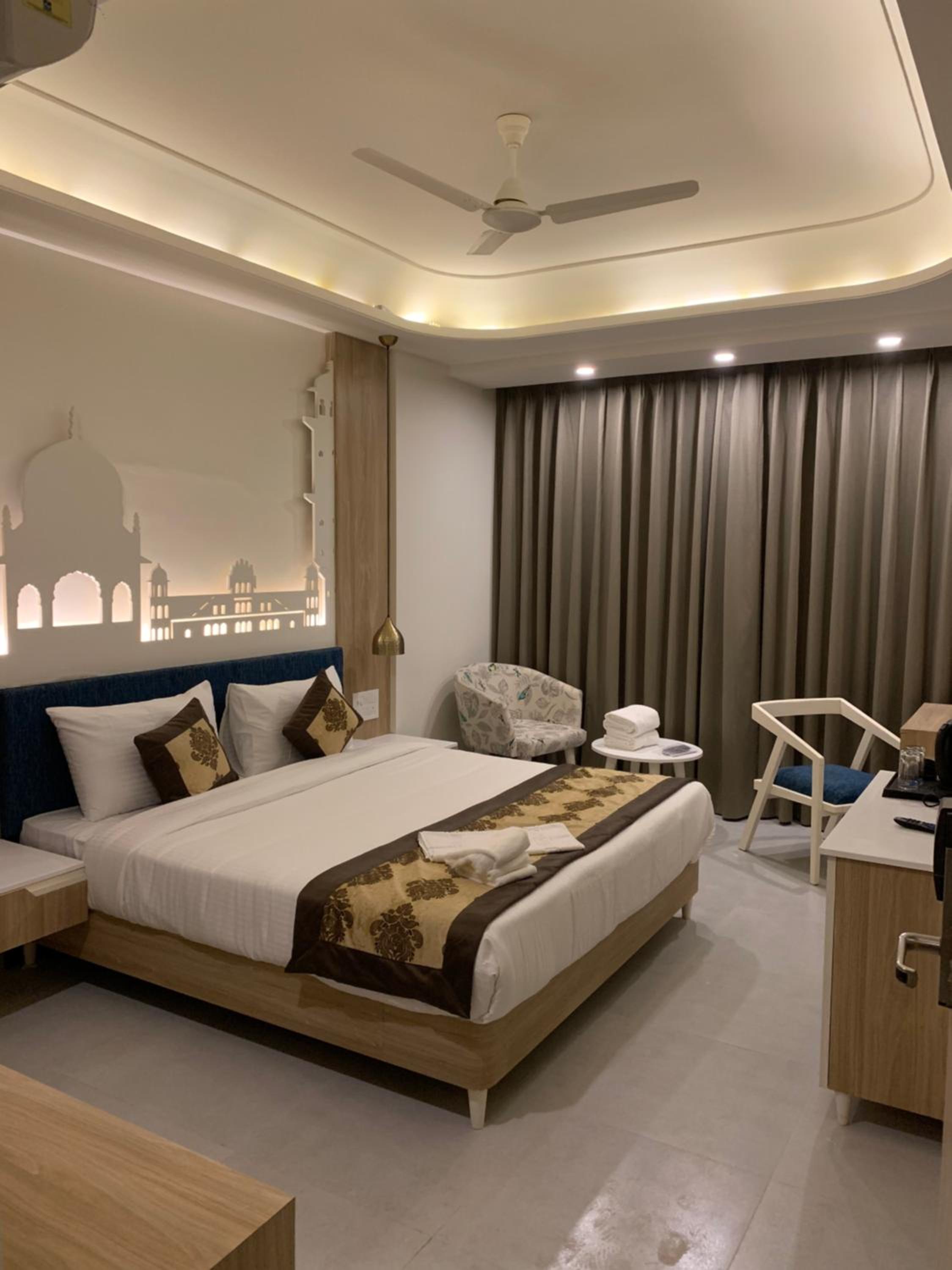 Hotel Ratangarh Palace 11/17