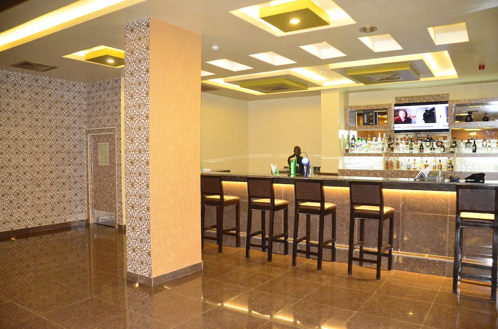 Presidential Hotel 34/50