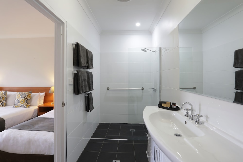 Cadman Motor Inn Tamworth 13/37