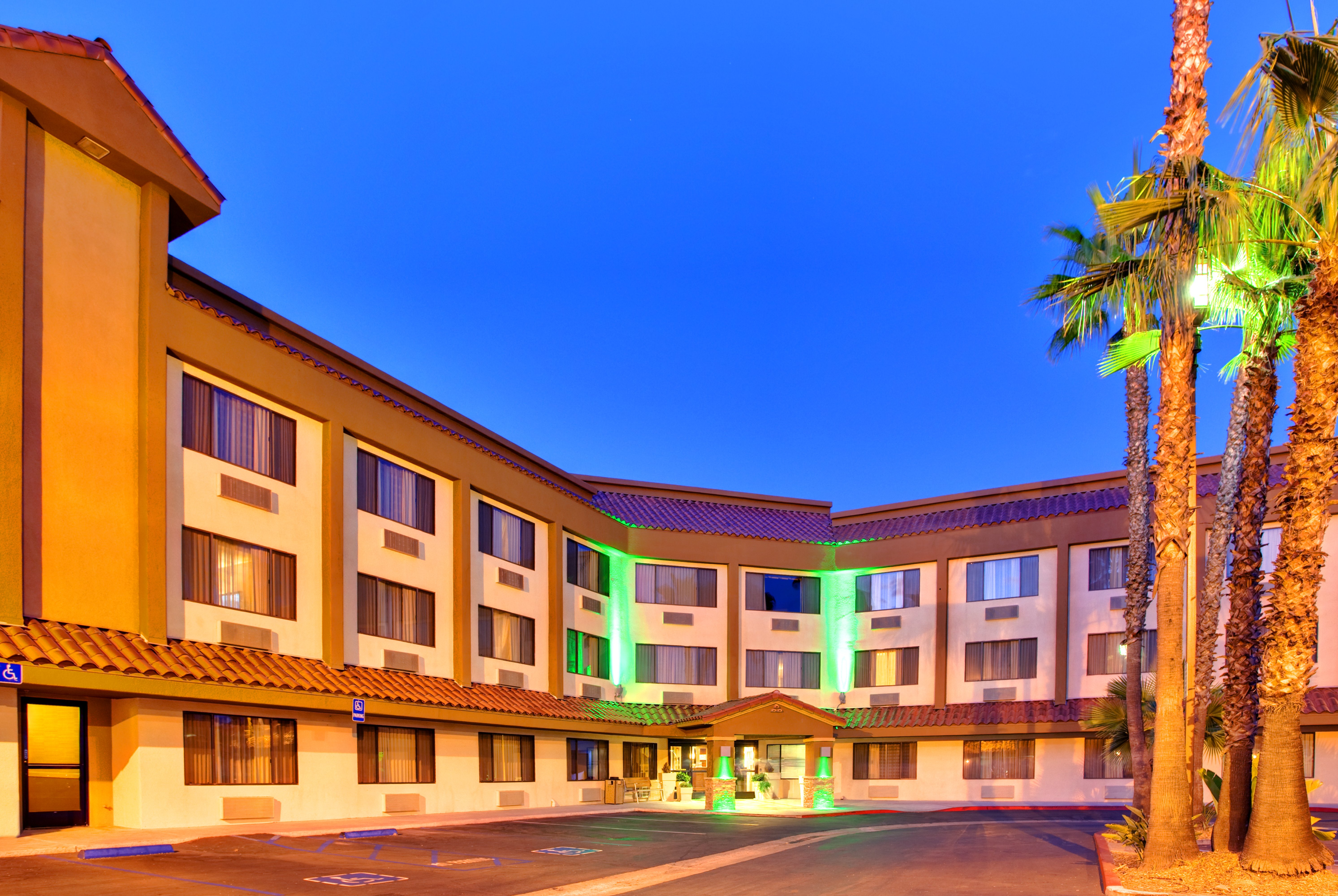 Holiday Inn Express La Mesa Near SDSU 2/72