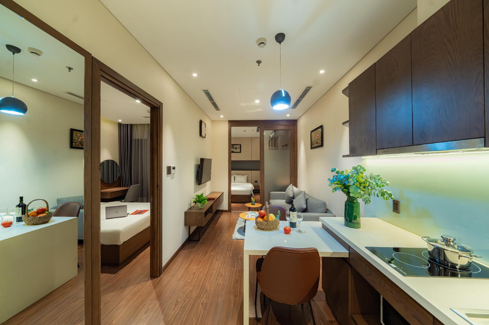 Junior Suite, Family